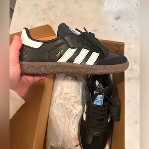 Adidas samba OG shoes NEVER WORN, brand new in box